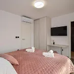 Rosignola With Sea View By Istrabook Villa *