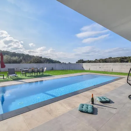 Rosignola In By Istrabook * Pula