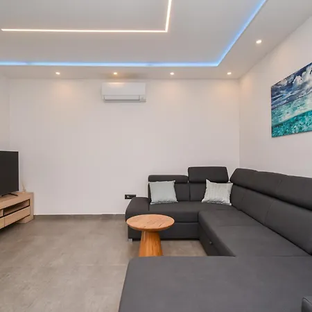 Rosignola In By Istrabook Villa