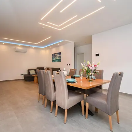 Rosignola In By Istrabook *