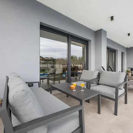 Villa Rosignola In By Istrabook Pula