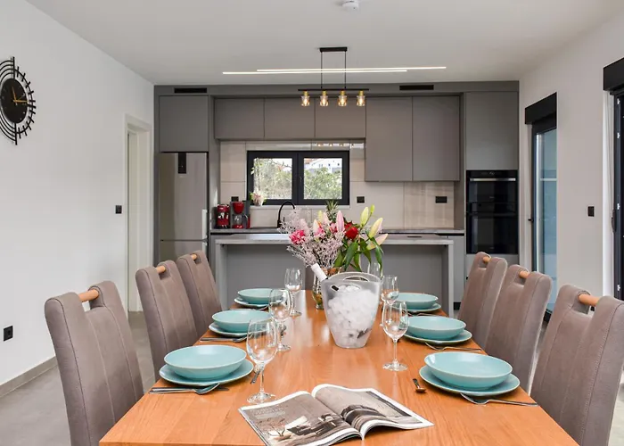 Rosignola In By Istrabook Vila