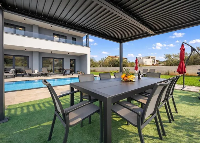 Rosignola In By Istrabook *