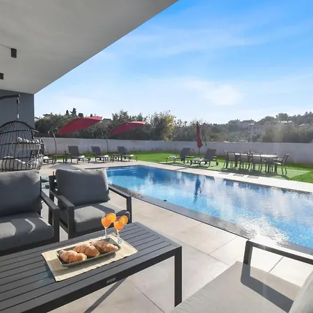 Rosignola In By Istrabook Villa *