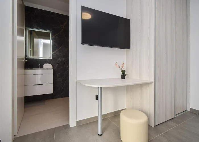 Rosignola In By Istrabook * Pula